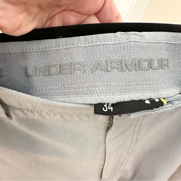 Under Armour Flat front Golf Shorts Quick Dri Elastic Waistband Gray sz 34 - Picture 4 of 4